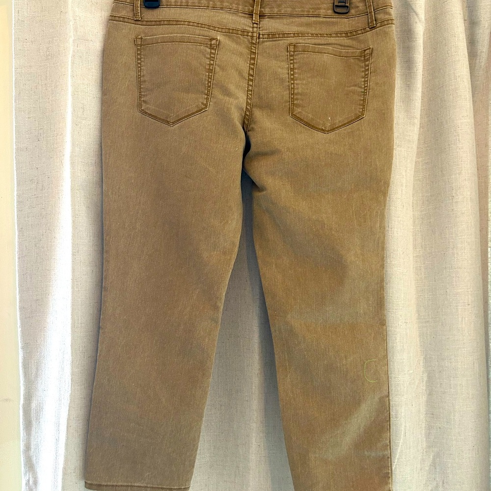 Mossimo Mustard/Brown size 17, Junior